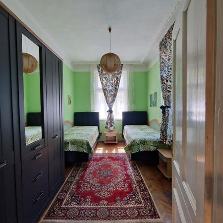 Етаж От Къща С Двор Apartment Burgas ภายนอก รูปภาพ