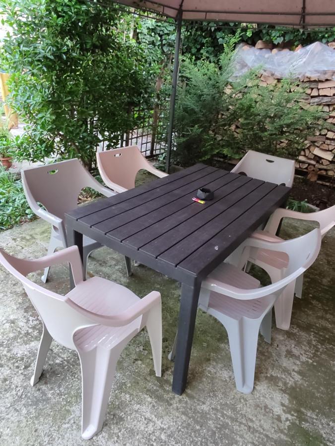 Етаж От Къща С Двор Apartment Burgas ภายนอก รูปภาพ